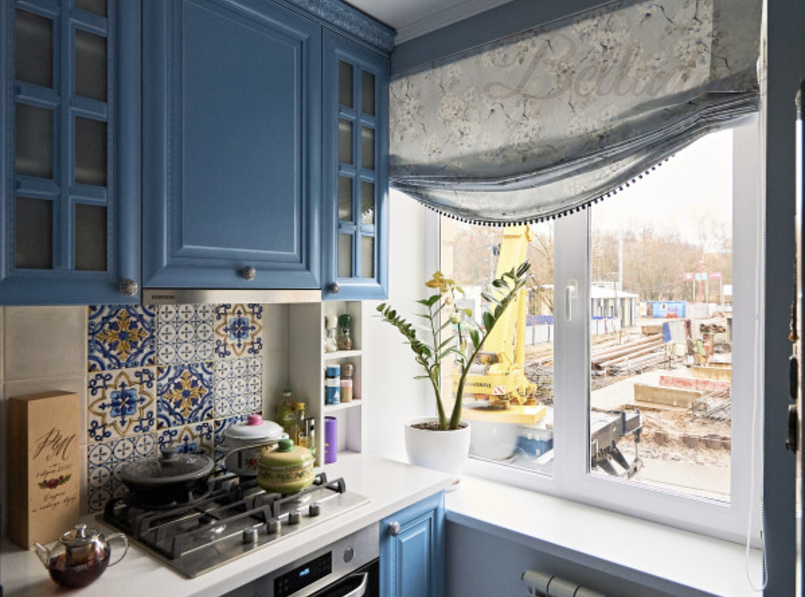 Пошив мягкой римской шторы на кухню с рисунком, ул. Авангардная