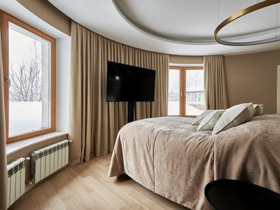 Шторы на заказ: Оформление спальни и кухни частного дома шторами и подушками, Челобитьевское шоссе