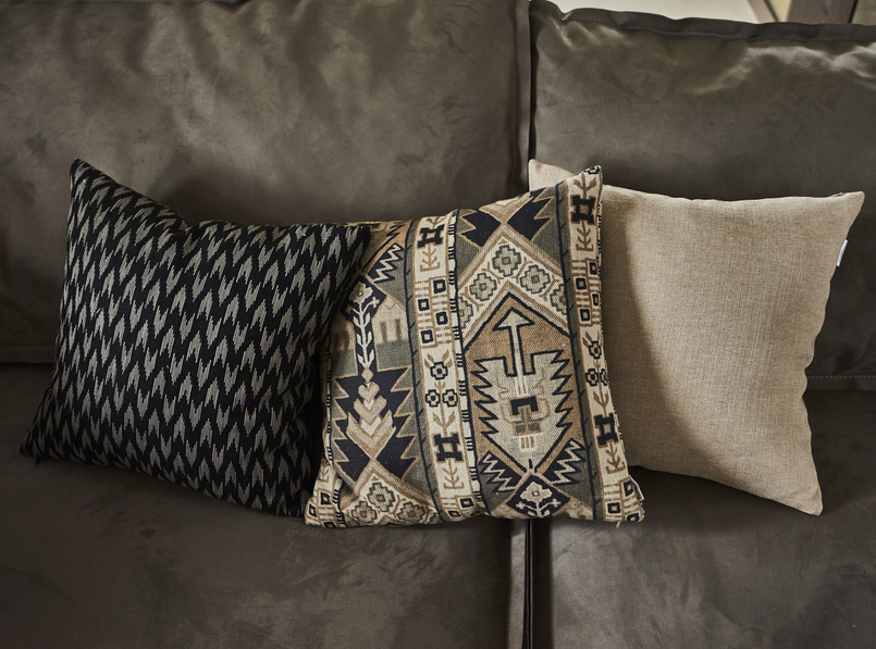 Оформление спальни и кухни частного дома шторами и подушками, Челобитьевское шоссе