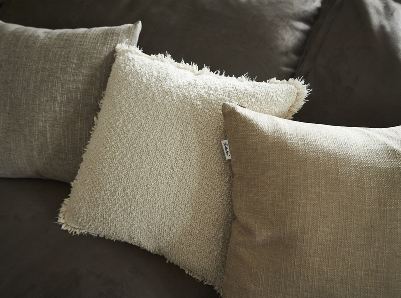 Оформление спальни и кухни частного дома шторами и подушками, Челобитьевское шоссе