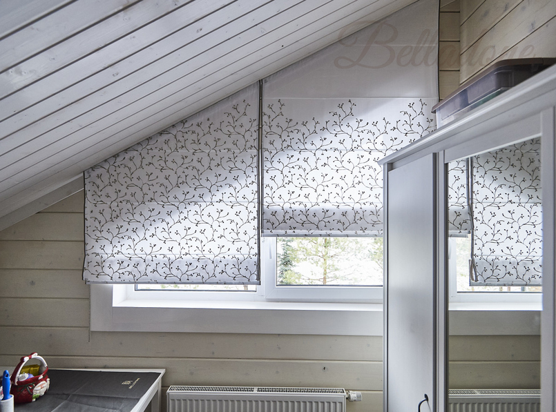 Оформление 2 этажа коттеджа из бруса римскими и современными шторами, КП 