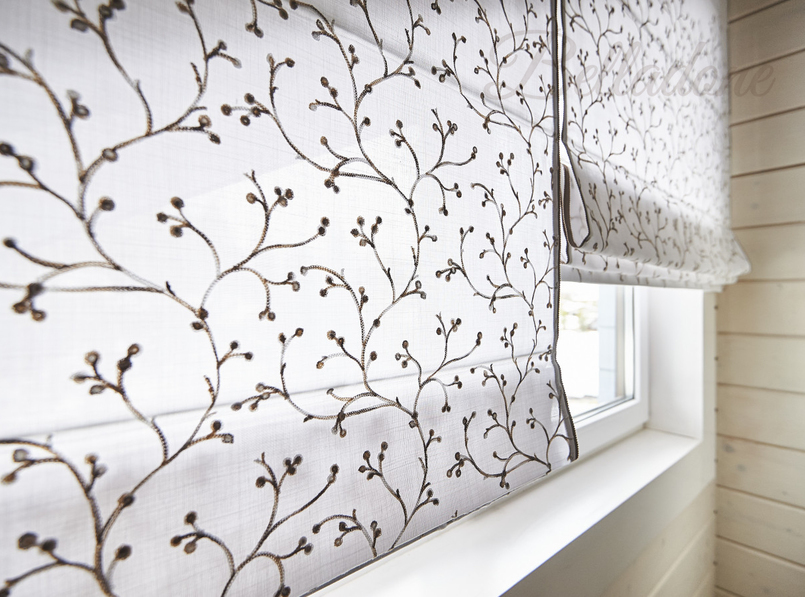 Оформление 2 этажа коттеджа из бруса римскими и современными шторами, КП 