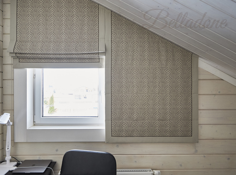 Оформление 2 этажа коттеджа из бруса римскими и современными шторами, КП 