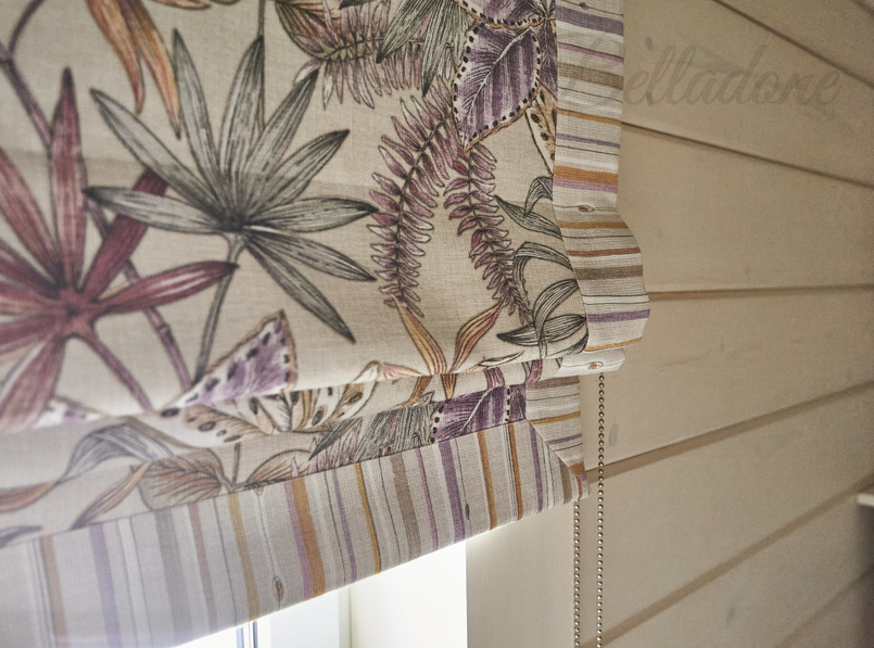 Оформление 2 этажа коттеджа из бруса римскими и современными шторами, КП 