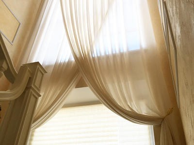 Дизайнерские шторы: Тюль на заказ на высокие окна (второй свет)