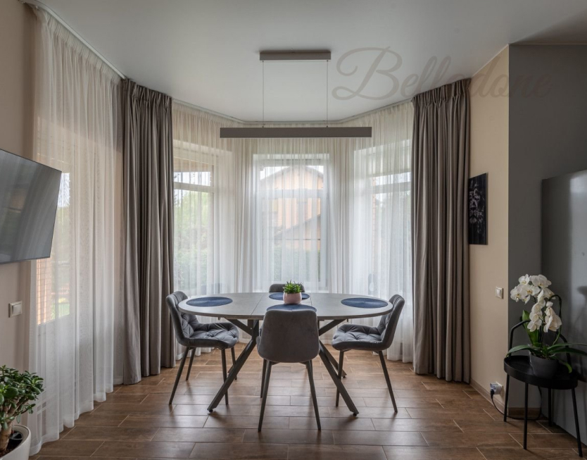 Рулонные шторы «Стандарт» на заказ в Москве и Московской области - индивидуальный пошив рулонных штор по выгодным ценам от студии дизайна Belladone.